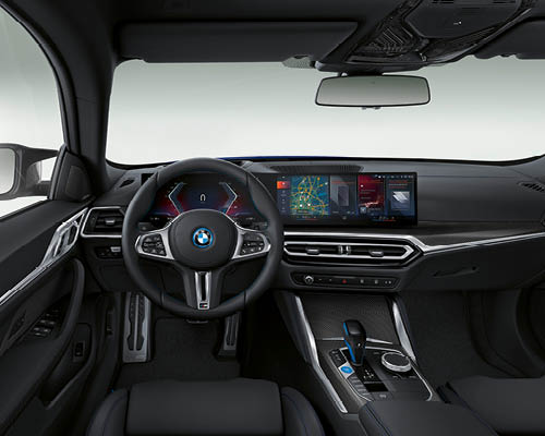 BMW i4 Cockpit