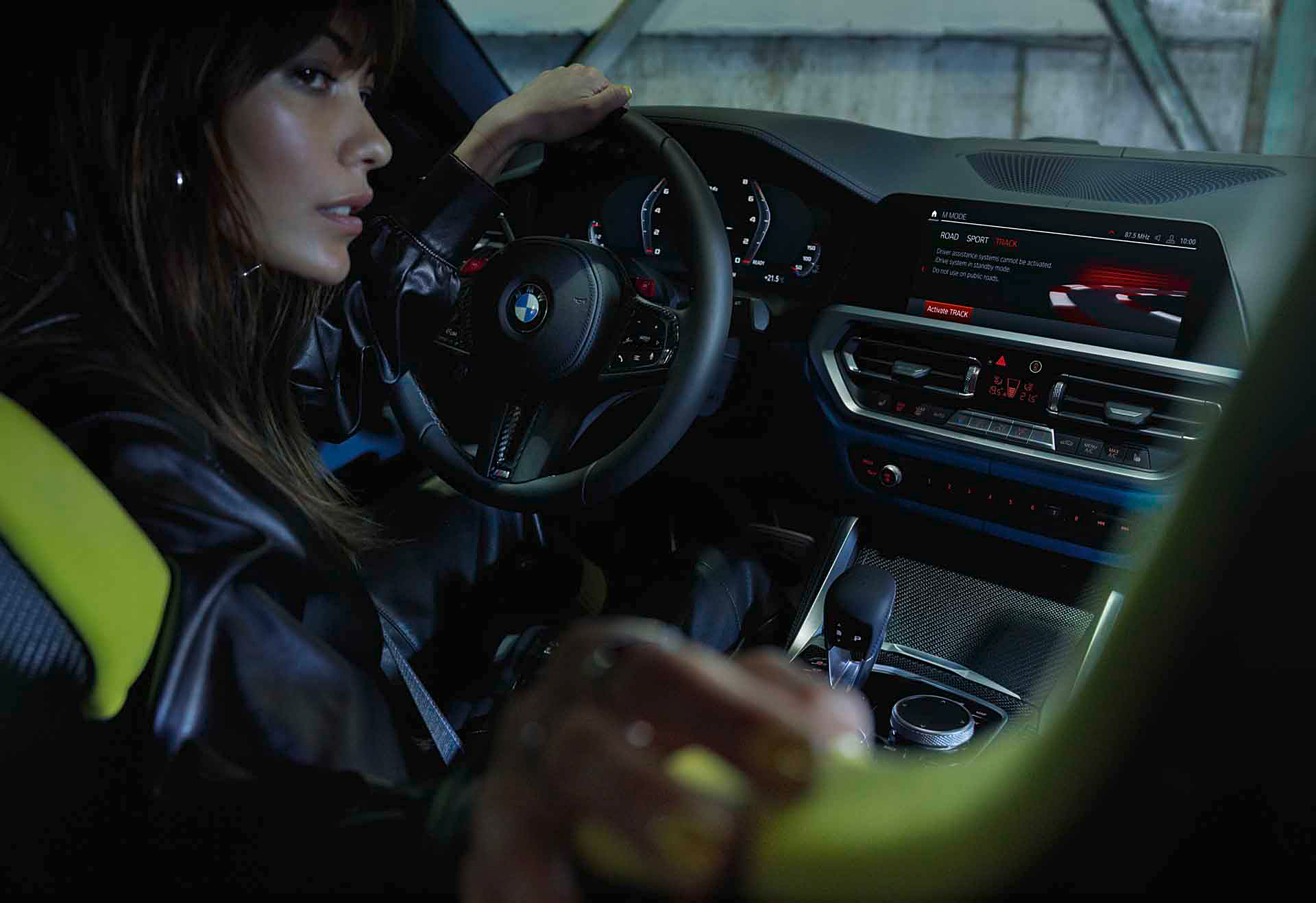 BMW M4 Cockpit