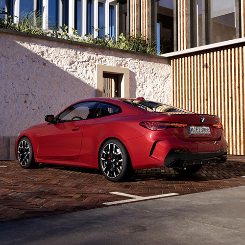 BMW 4er Coupé, schräg von der Seite, hinten