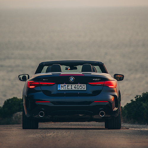 BMW 4er Cabrio von hinten