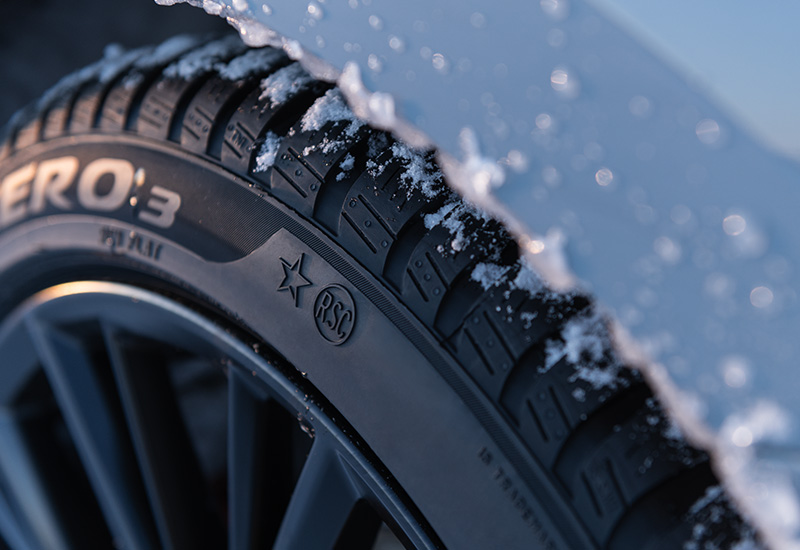 BMW Boxenstopp Reifenprofil und Schnee