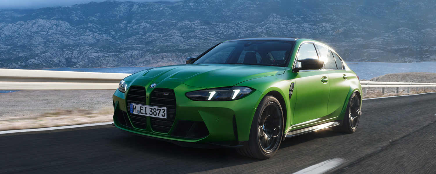 BMW M3 Limousine, von vorne, bei der Fahrt