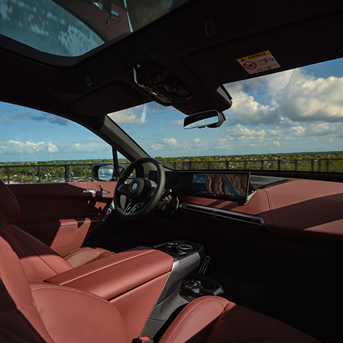BMW iX, Interieur