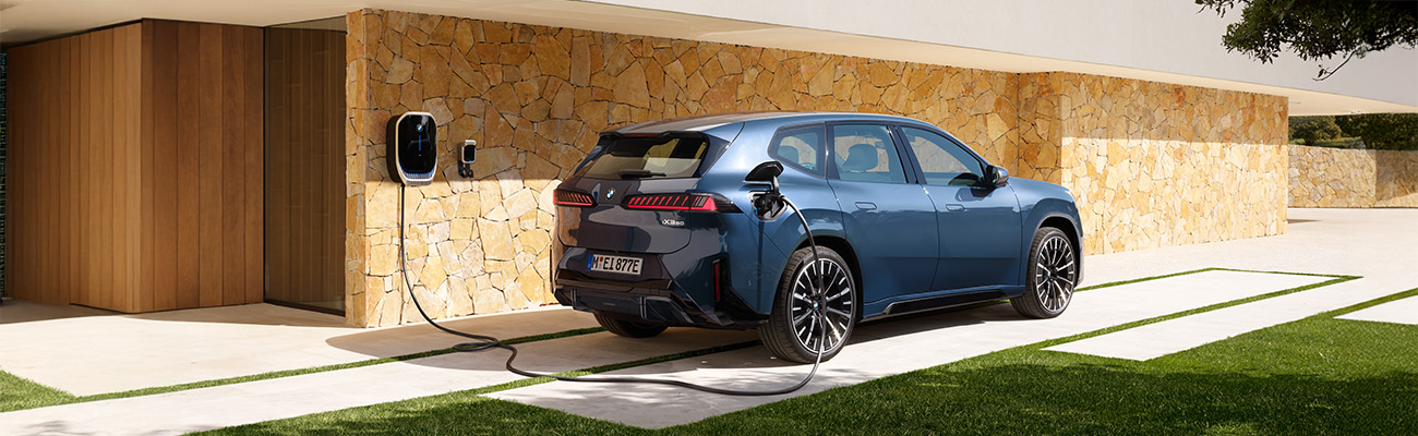 BMW V2G Angebot Deutschland, BMW iX3 an der Wallbox