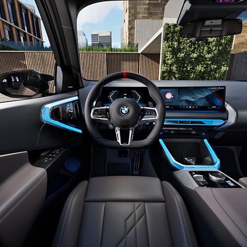 BMW X3 M0 xDrive Cockpit mit M Sportlenkrad, BMW Curved Display und BMW iDrive Controller