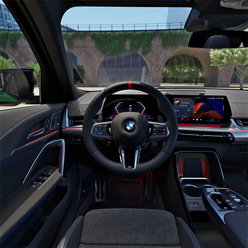 BMW X2 M35i Cockpit mit Blick auf das BMW M Sportlederlenkrad