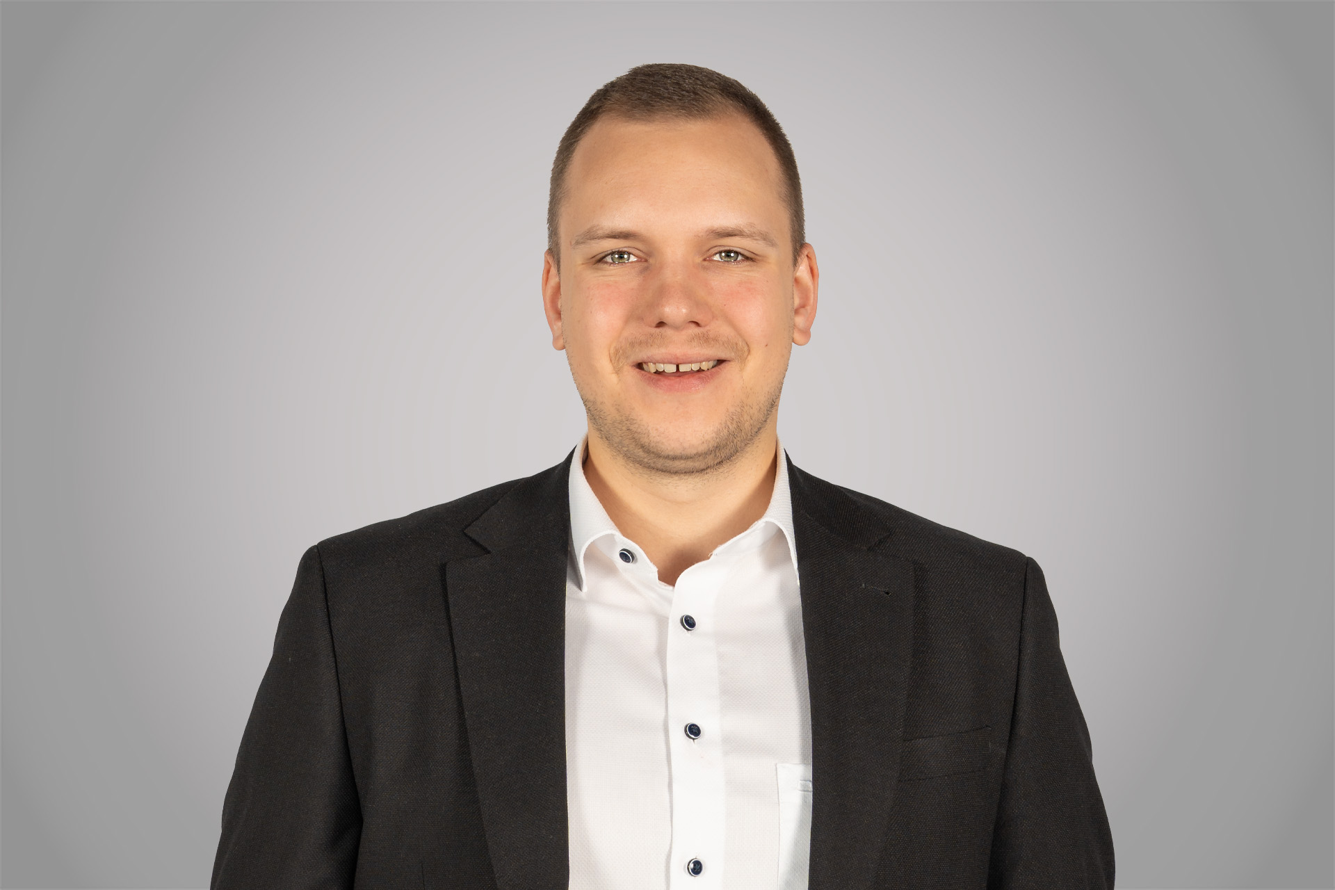 Pawel Tiralla Verkauf Neue Automobile BMW ARNOLD Hösbach