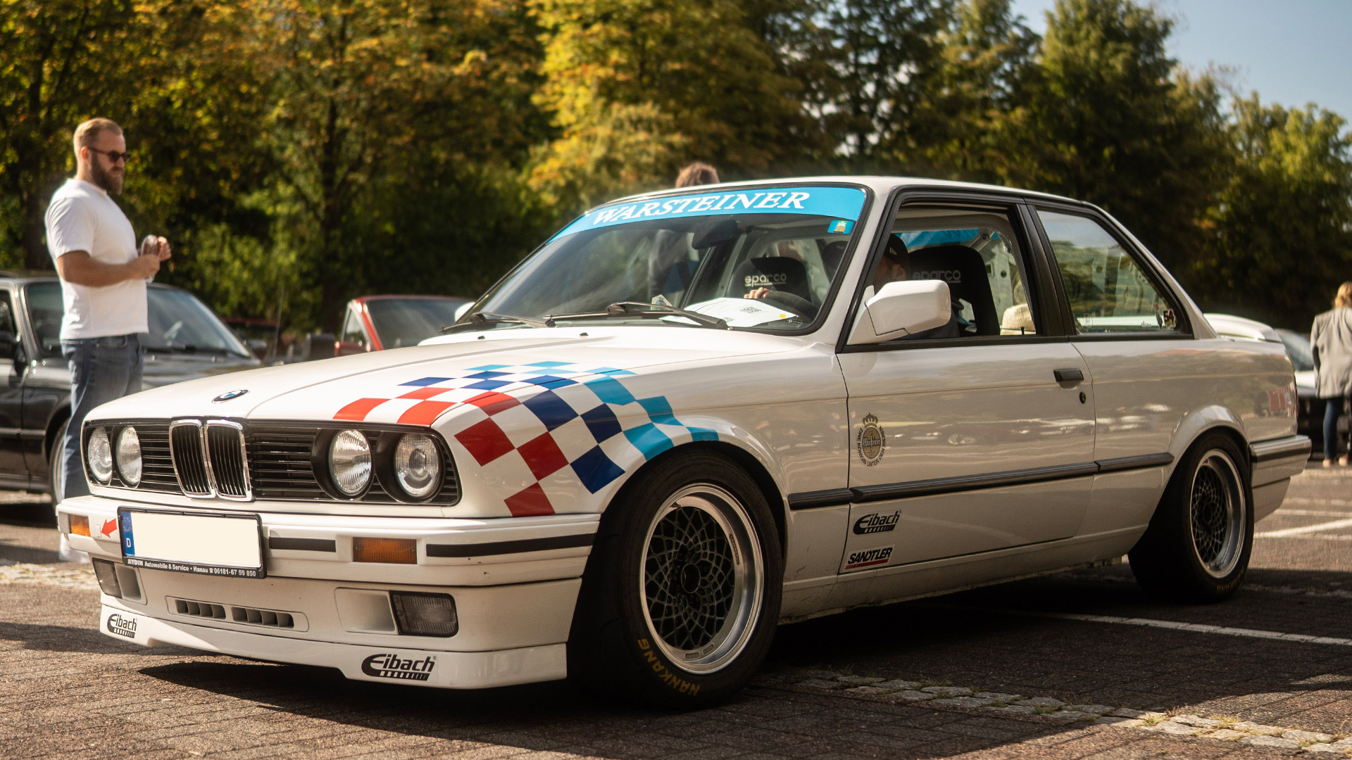 BMW E30 des Lindner M Teams mit Grohs, Werner, Dufter und Poele